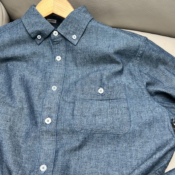 Vince Camuto Men Classic Fit Chambray Long Sleeves Casual Shirt, Navy. Size S - Picture 9 of 9